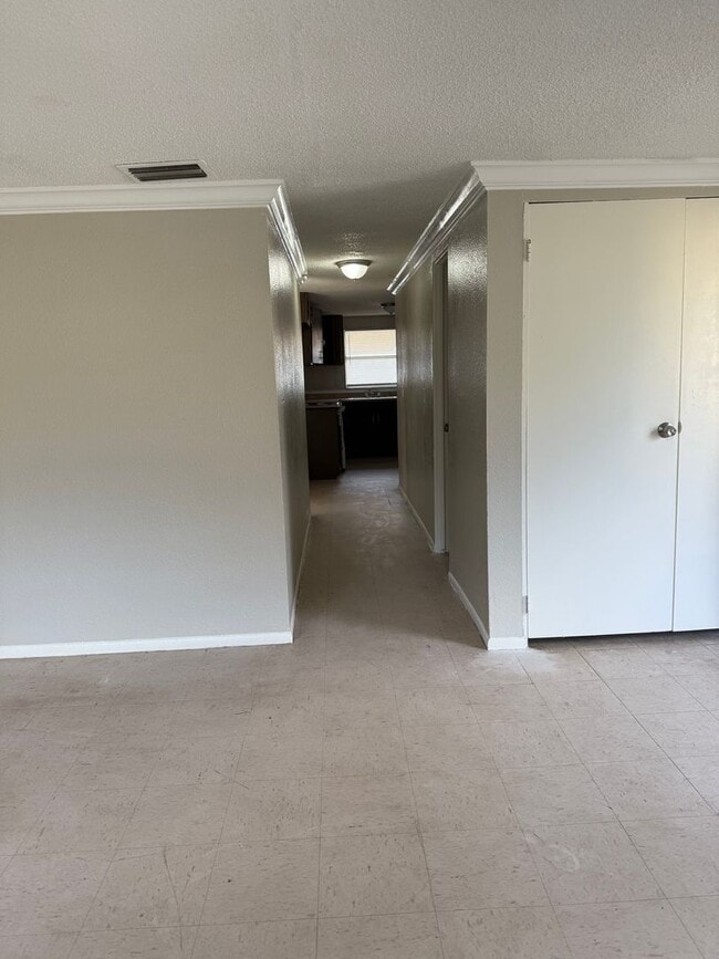 Photo - 2 bed room 1 bath duplex House