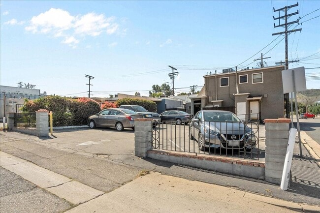 Foto del edificio - 7969 Foothill Blvd
