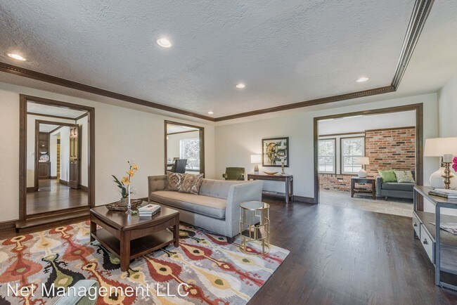 Foto del edificio - 333 84th Ave NE