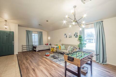 Primary Photo - 16201 Mones Ln