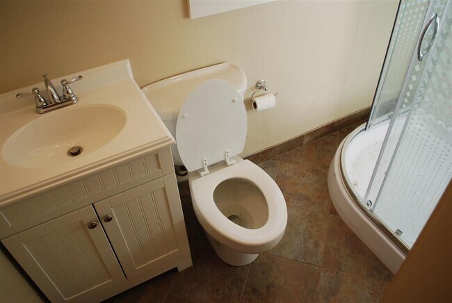 Foto del edificio - 875 Harding Ave