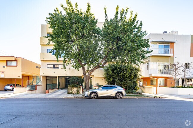 Exterior - 1741 Colby Ave