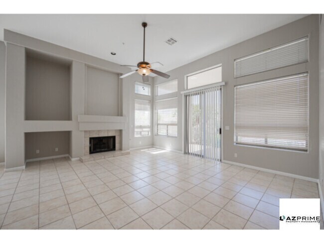 Foto del edificio - Gracefully Situated in Scottsdale's Dorado...