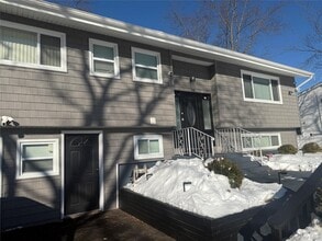 Building Photo - 1029 Commack Rd