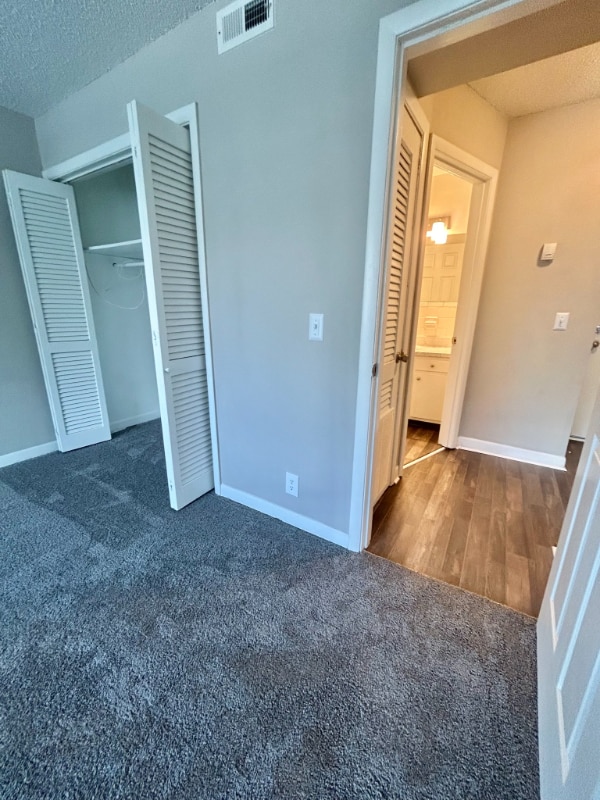 Foto del edificio - 1005 Hickory Hill Ln