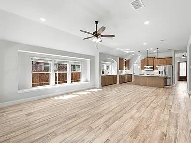 Building Photo - 3244 Southampton Dr