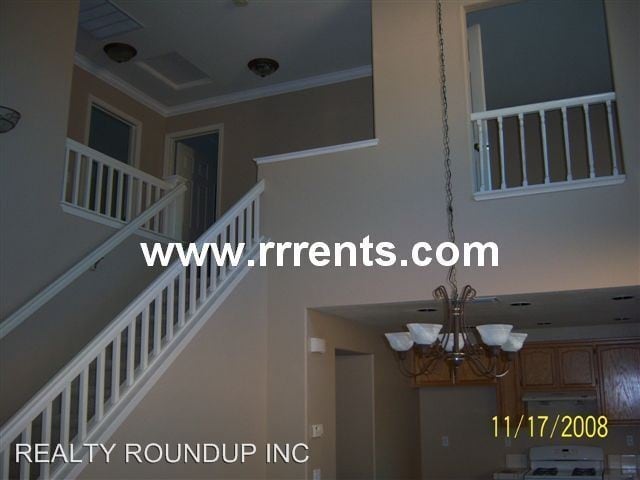 Foto del edificio - 3 br, 2.5 bath House - 7 Florence Ct