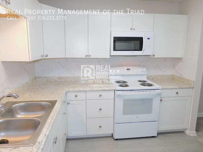 Foto del edificio - 4312 Edith Ln