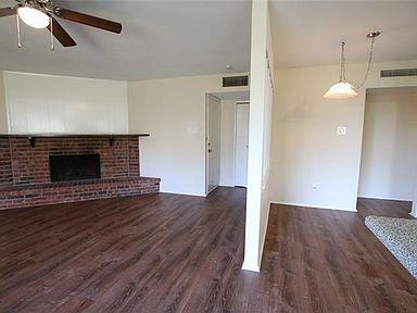 Building Photo - 620 Wandering Way Dr