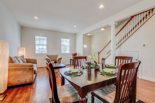 Photo - 1722 N 29th St House