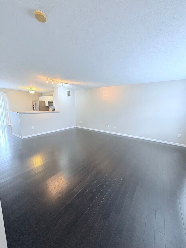 Foto del edificio - Stunning 2BR 3BA w/ Garage & Central A/C in Westerville!