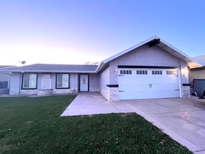 Building Photo - 7640 Date St