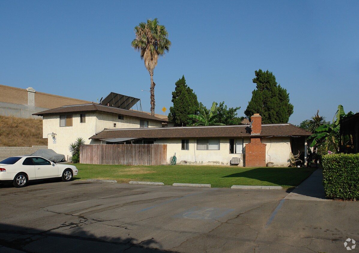 Foto del edificio - 667 Fashion Park St