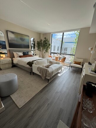 Building Photo - 109 NW 24th St