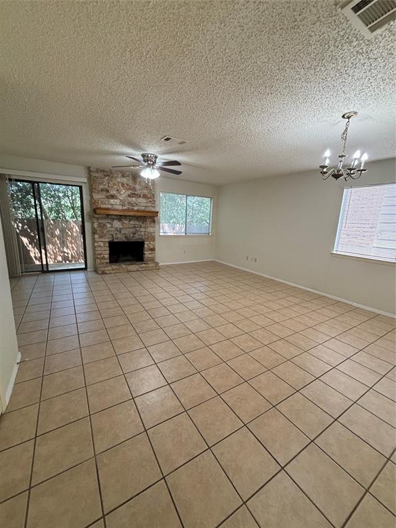 Building Photo - 3537 N Hills Dr