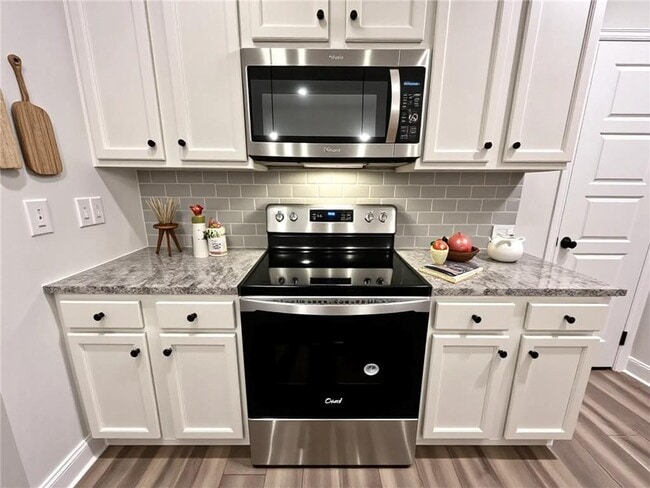 Building Photo - 4553 Cypress Pk Dr