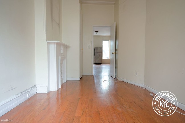 Building Photo - 2 br, 1 bath Apartment - 556 Hancock St