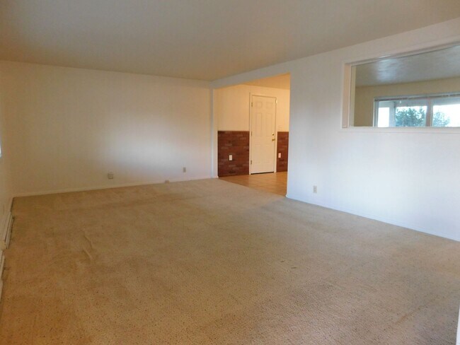 Foto del edificio - Spacious Ranch in Orchard Mesa