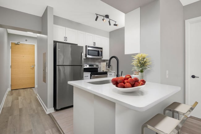 Photo - 209 N Wells St Apartment