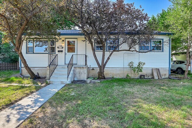 Foto del edificio - Spacious Home South of Palmer Park!