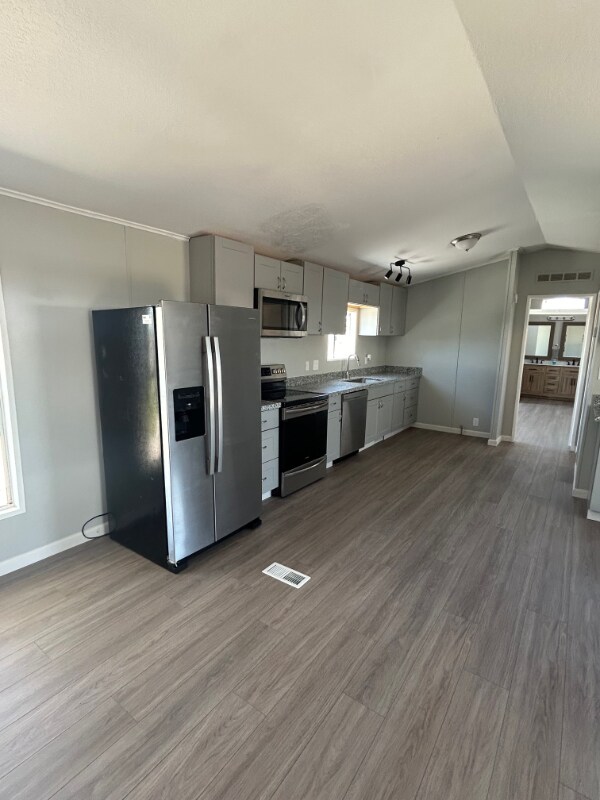 Building Photo - 9427 E University Dr