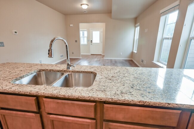 Building Photo - 3057 County Fair Ln