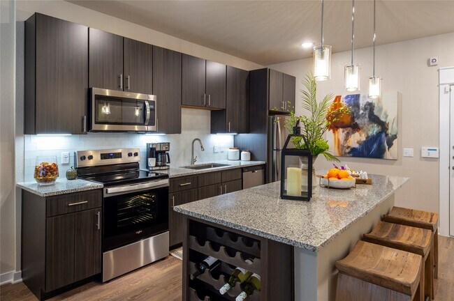 Foto del edificio - 30020 Creekside Ter Dr