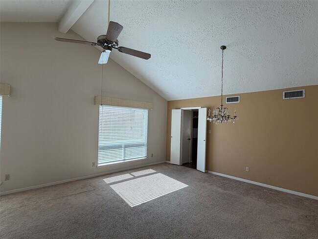 Foto del edificio - 2535 Coopers Post Ln