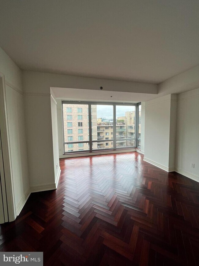 Foto del edificio - 1111 23rd St NW