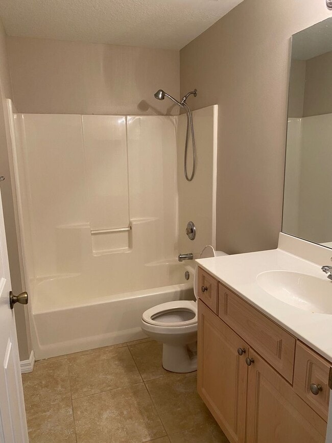 Foto del edificio - 2 bedroom, 2 bath home for rent