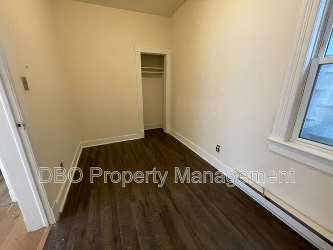 Foto del edificio - 262 Morton Ave