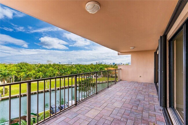 Foto del edificio - 1800 Northeast 114th Street Apt #601, Miam...