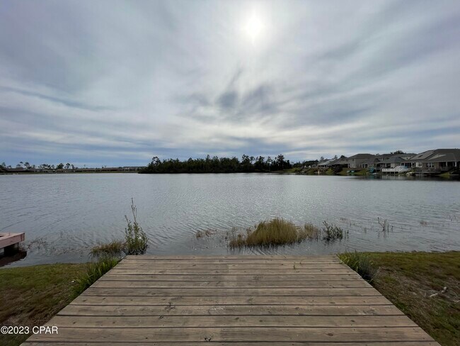 Foto del edificio - 114 Lakeridge Dr