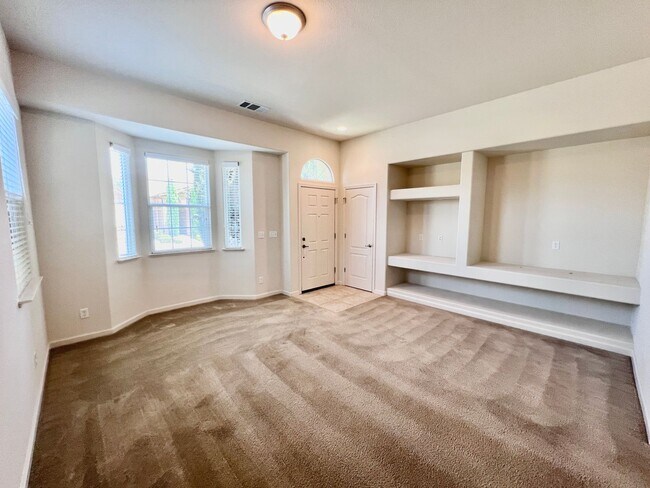 Building Photo - $2,150 Harlan Ranch, 3 Bedroom Home - Heri...