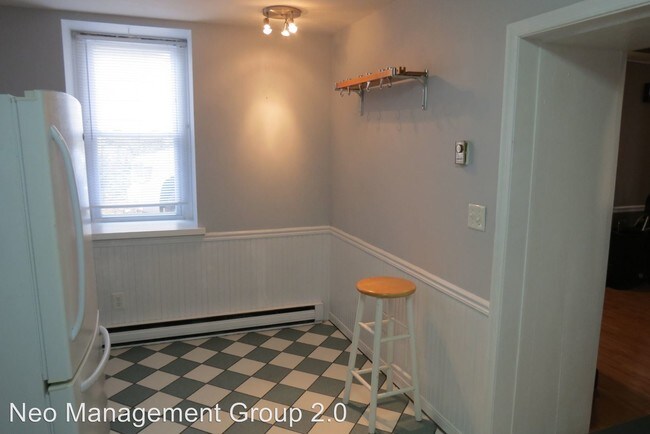 Building Photo - 3 br, 2 bath House - 718 Hilltown Pike