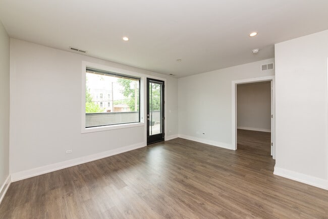 Building Photo - 2111 S Halsted St
