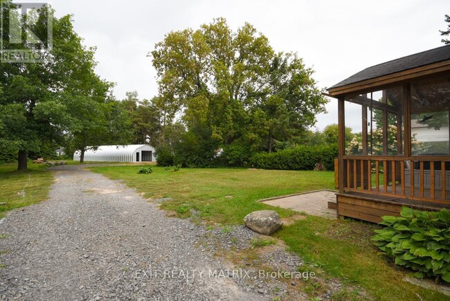 Building Photo - 1429 Meadow Dr