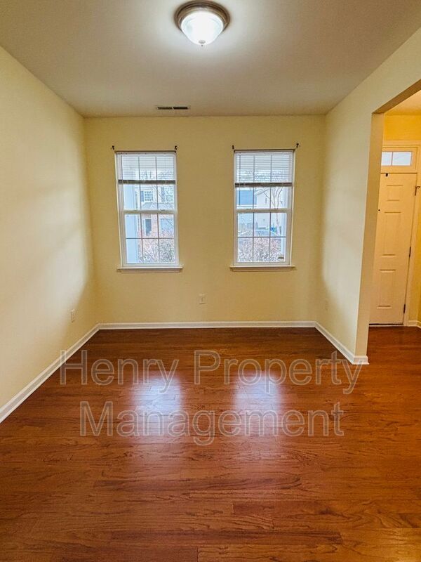 Foto del edificio - 3705 Morman Springs Ln