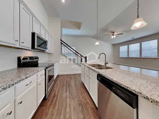 Building Photo - 4990 Hudson Vly Dr