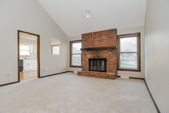 Foto del edificio - 16403 W 139th St