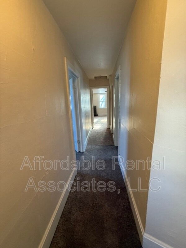 Foto del edificio - 1817A S 16th St