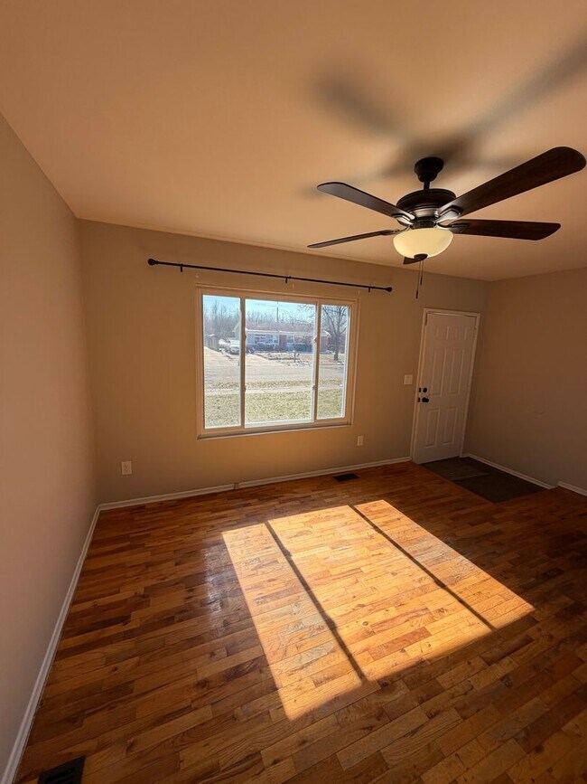 Foto del edificio - Remodeled 4BR/2BA Home in Lansing — Section 8 Approved