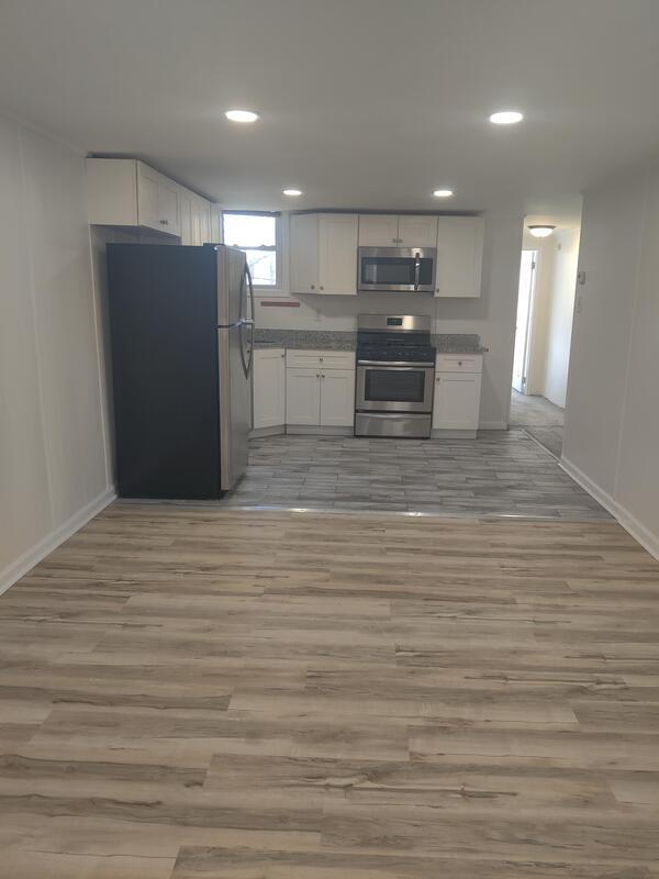Foto del edificio - 6240 Dickens Ave