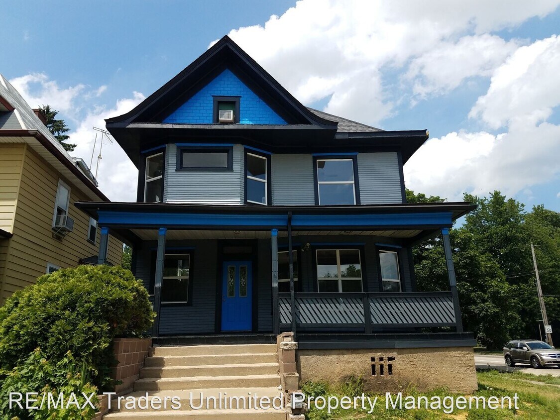 Foto principal - 4 br, 2.5 bath House - 1301 W Columbia Ter...