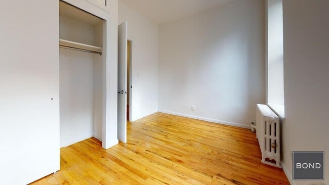 Foto del edificio - 335 E 92nd St