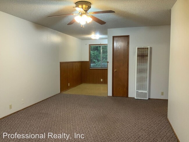 Building Photo - 140 Shell Ln