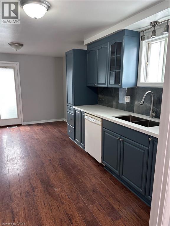 Photo du bâtiment - 656 Hillview Rd