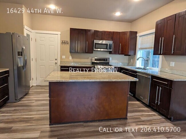 Foto del edificio - 16429 44th Ave W