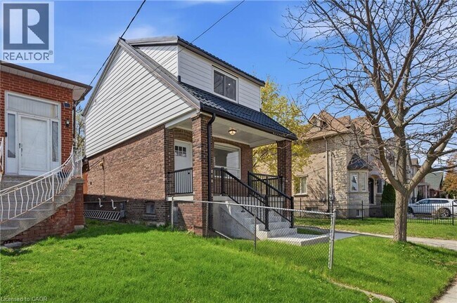 Photo du bâtiment - 1049 Glencairn Ave