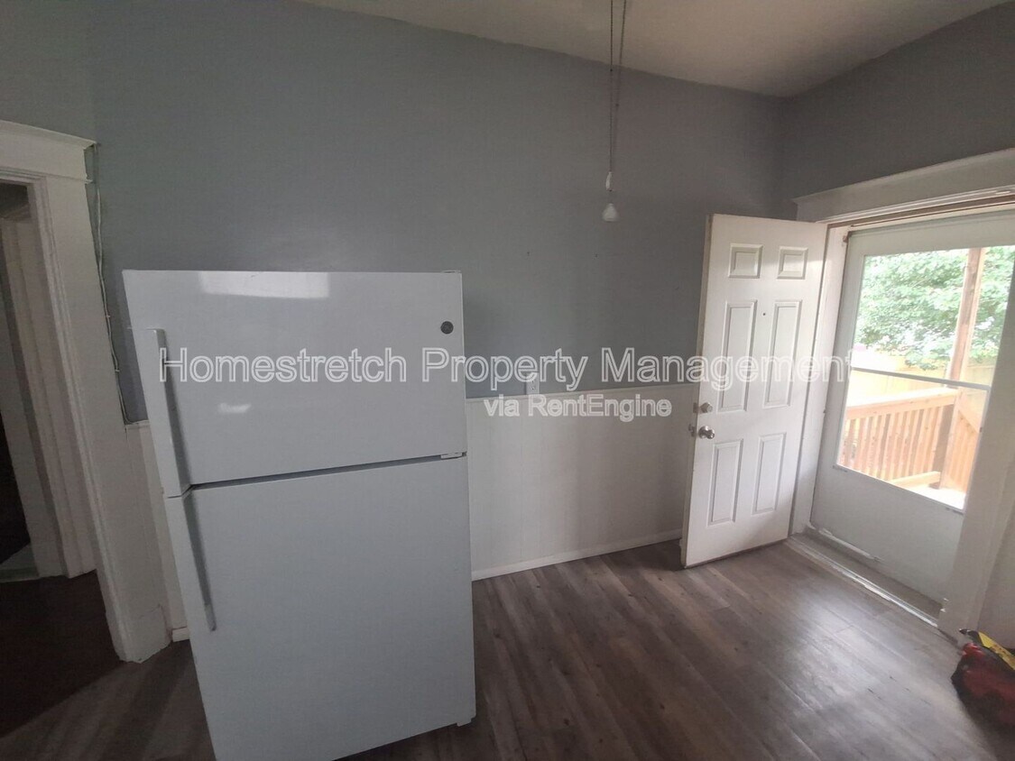 Foto principal - 4898 Margaretta Ave